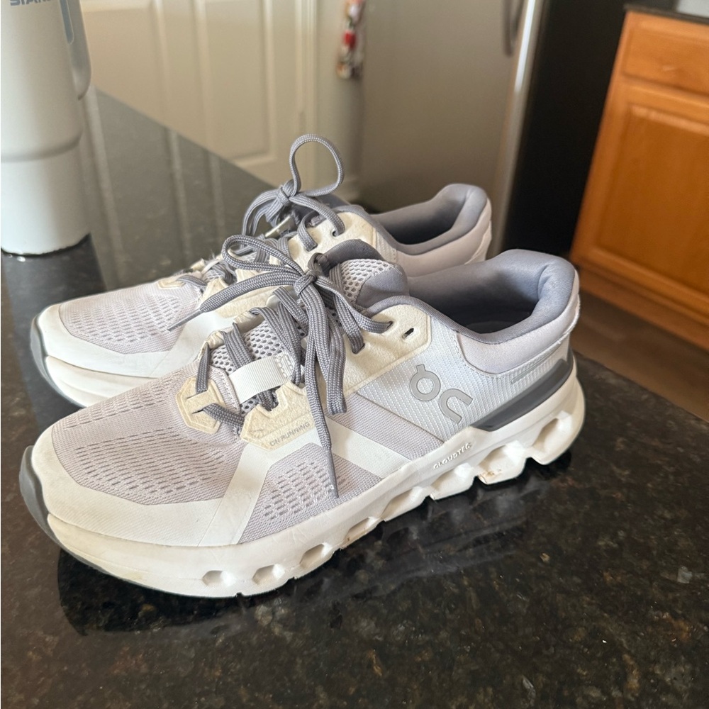 Cloud Runner Women’s On Cloud